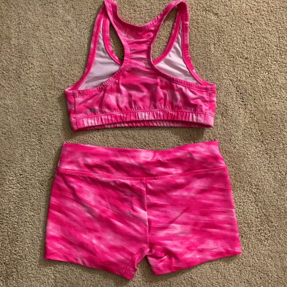 Girls Medium Matching Champion Sports Bra + Shorts - Picture 2 of 3
